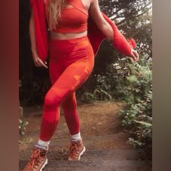 aerie Pants - NWT Aerie Offline Hugger Leggings